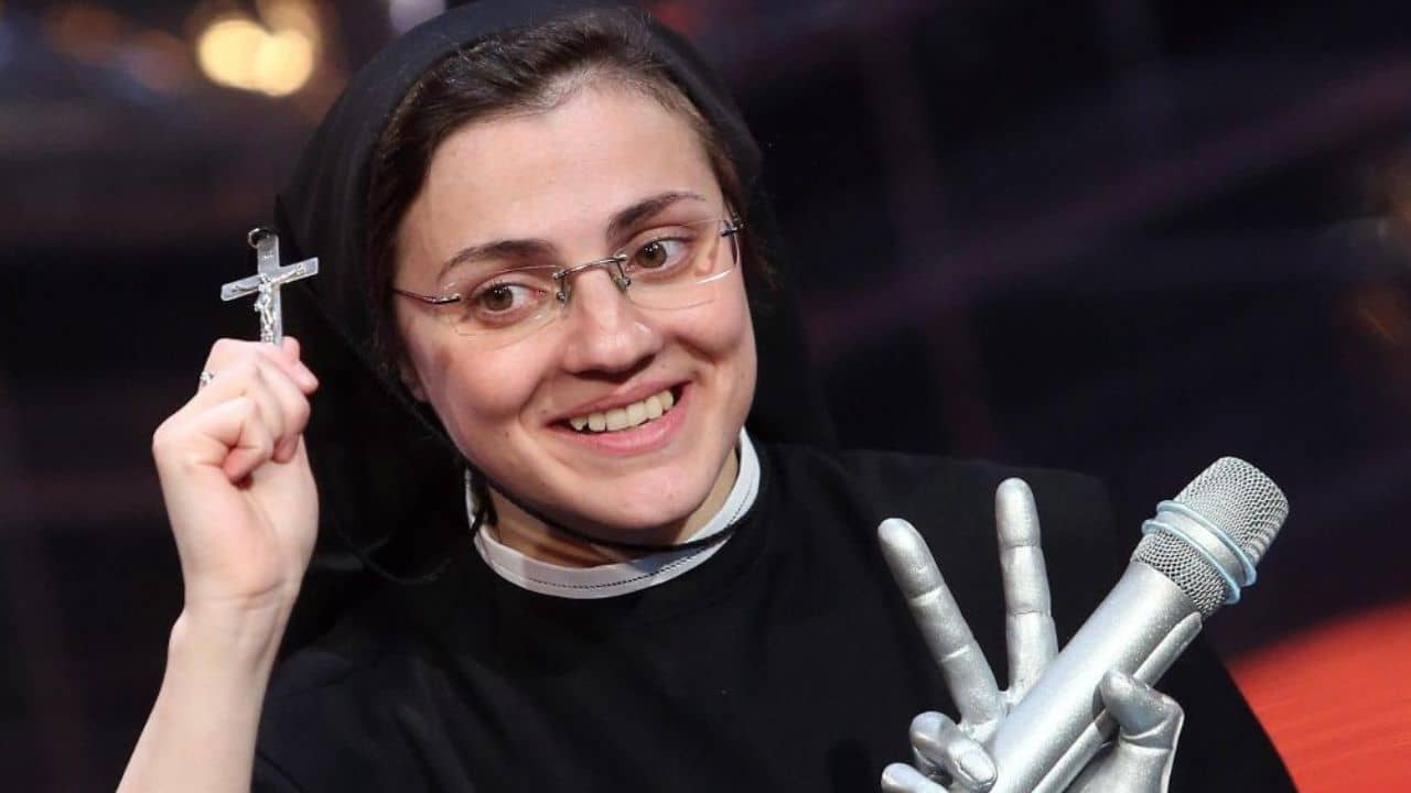 Suor Cristina oggi tolta velo 