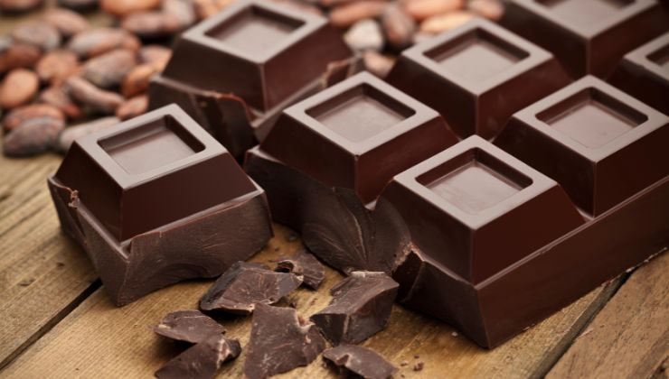 cioccolato fondente effetti benefici